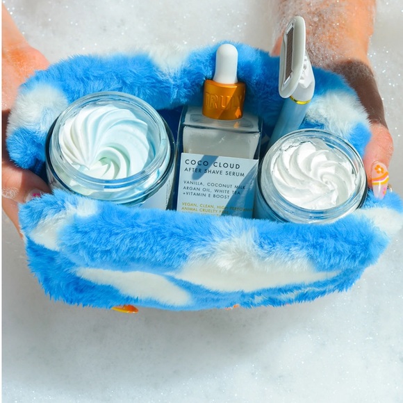 NEW ☁️ Truly Ultimate Coco Cloud Shave Set - Picture 3 of 11